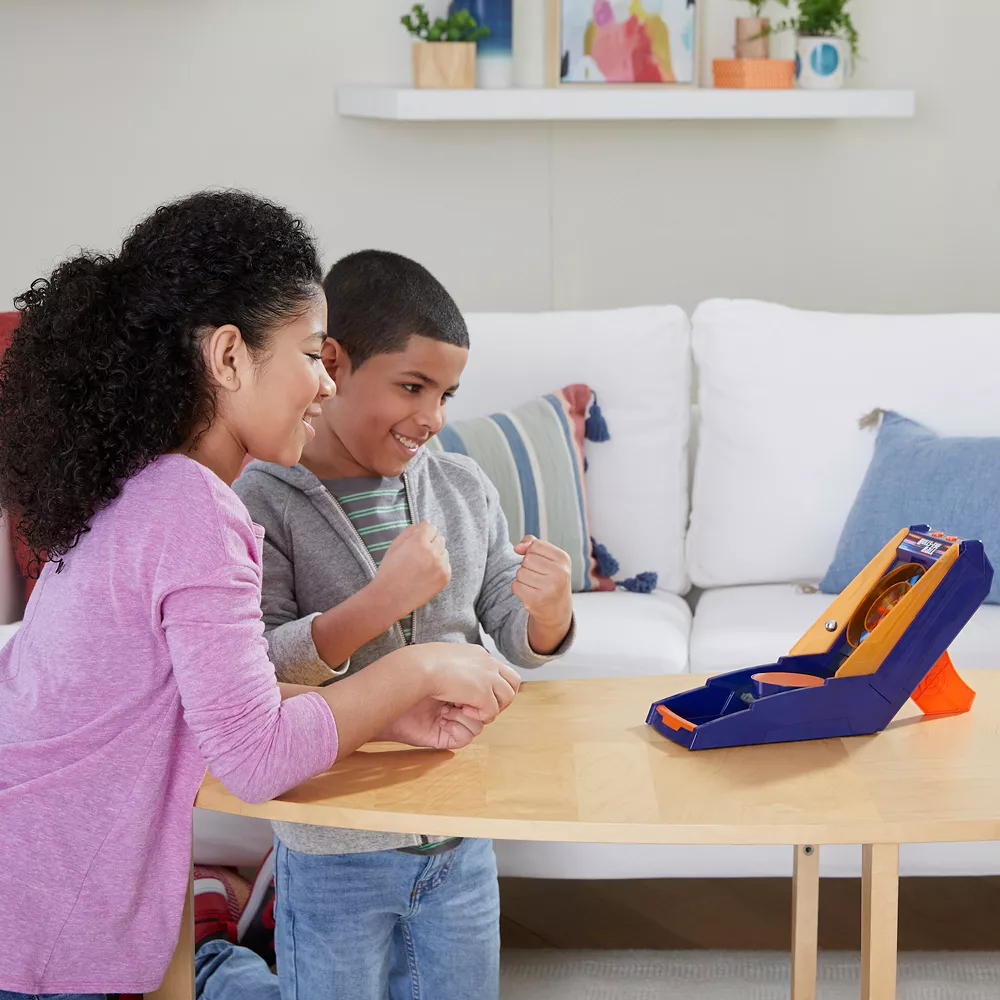 Bulls-Eye Ball Bouncing Mini Game by Hasbro 5 Bulls-Eye Ball Bouncing Mini Game by Hasbro - Image 5