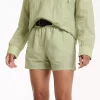 Women's FLX Buckle-Front Twill Woven Shorts